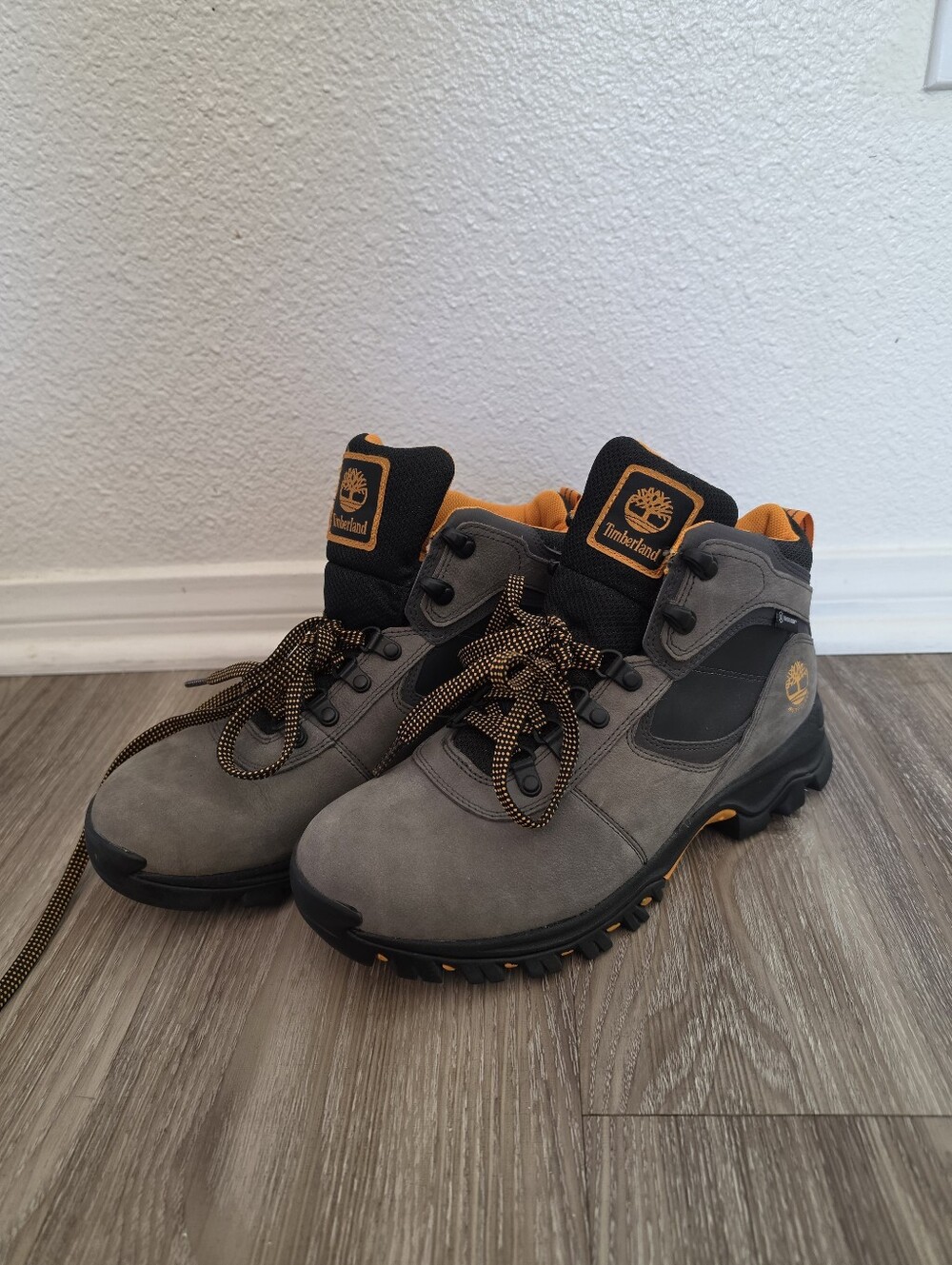 Timberland Mens Mt Maddsen Mid Waterproof Hiking Boot